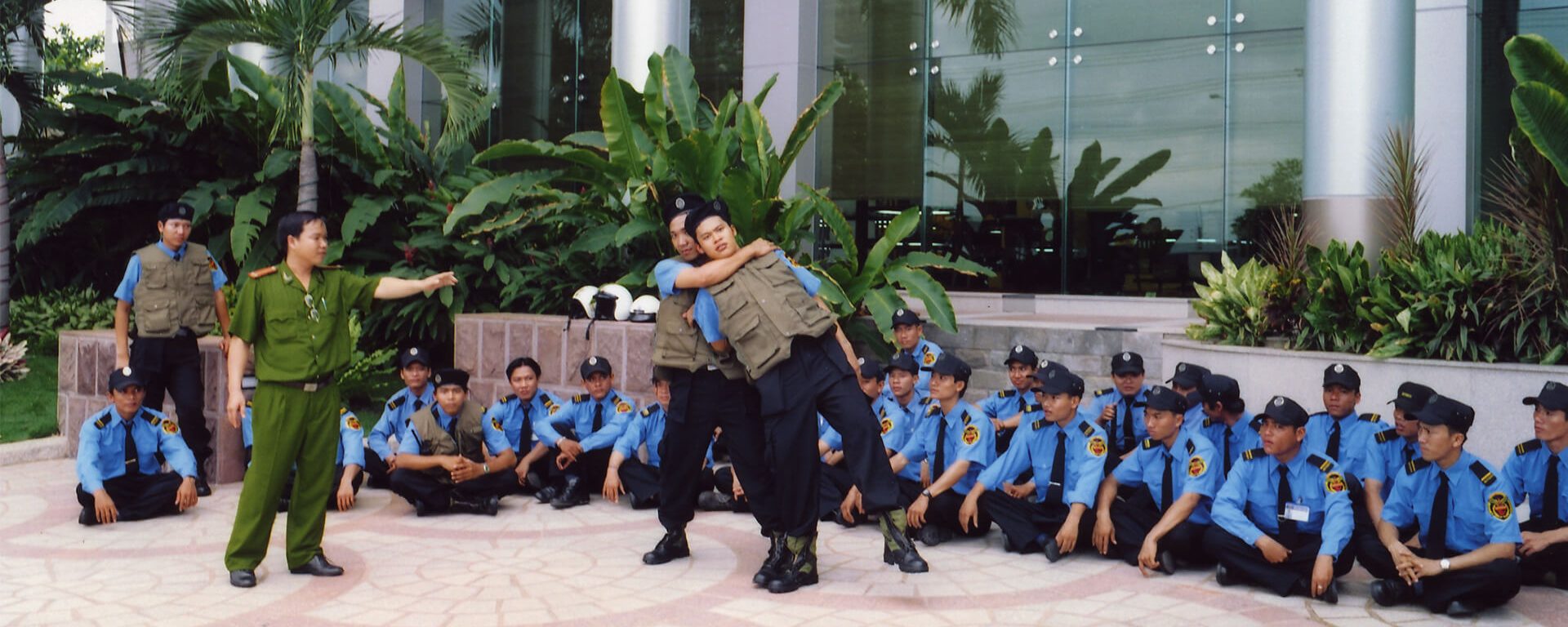 công ty dịch vụ bảo vệ Đất Việt
